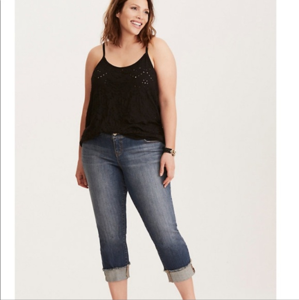 Torrid Medium Wash Cropped Jeans